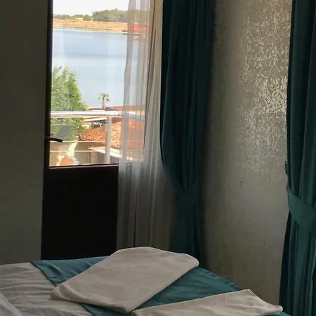 Nevizade Hotell *