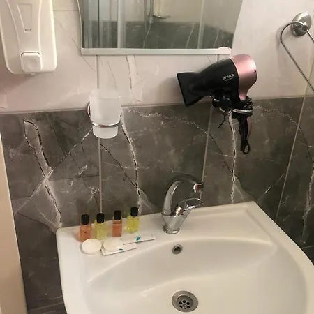 Nevizade Hotell